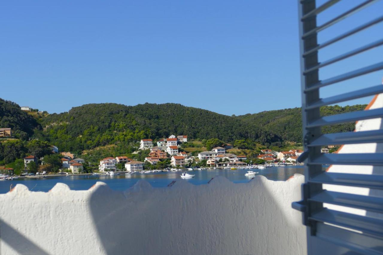 B&B Garni Stefi! Supetarska Draga Buitenkant foto